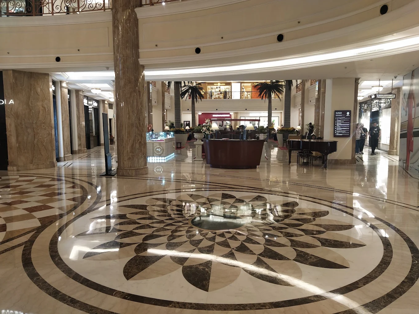DLF Emporio Vasant Kunj