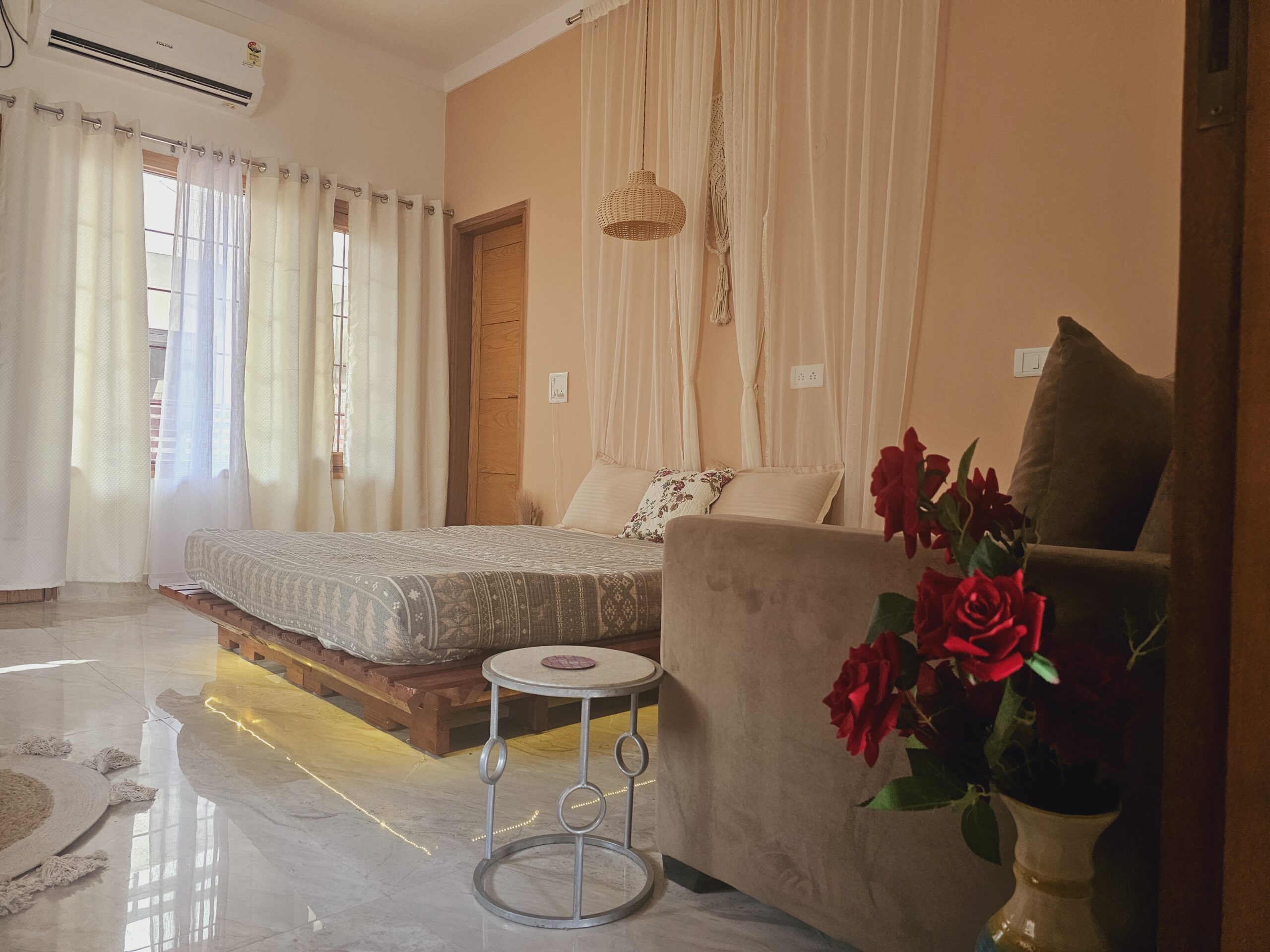 Airbnb Superhost Gurgaon Rukiye Zara